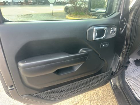 Used 2021 Jeep Wrangler Unlimited Sport S image 23