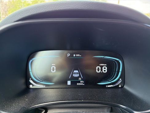 Used 2025 Kia Soul LX w/ LX Technology Package image 12