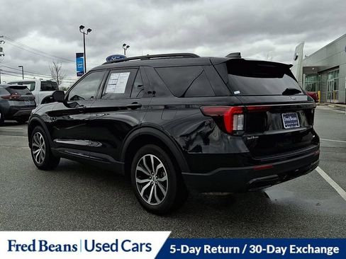 Used 2025 Ford Explorer ST-Line image 8