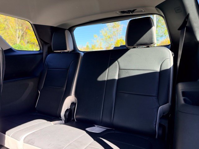 Used 2018 Chevrolet Traverse LT FWD image 26
