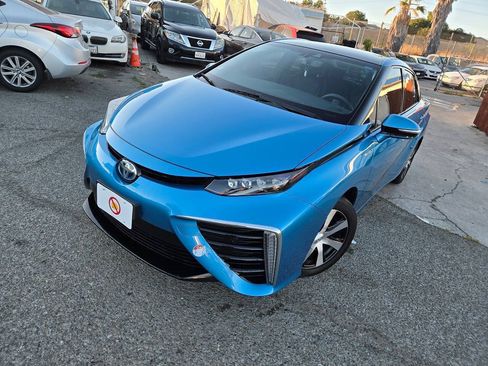 Used 2018 Toyota Mirai FWD image 4