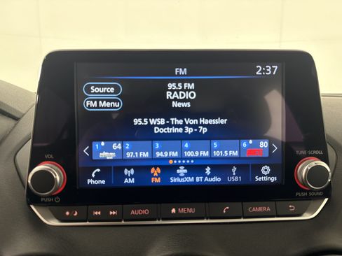 Used 2024 Nissan Sentra SV FWD image 17