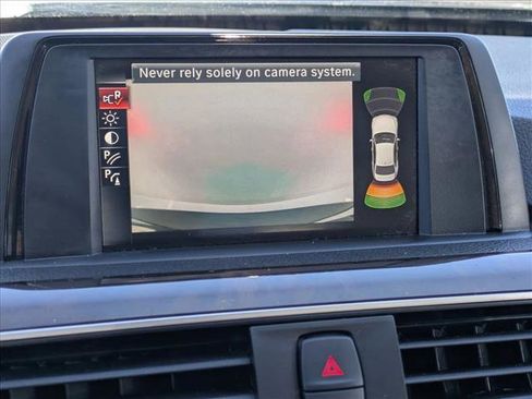 Used 2017 BMW 320i Sedan image 13