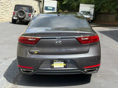 Used 2017 Kia Cadenza Technology FWD image 8