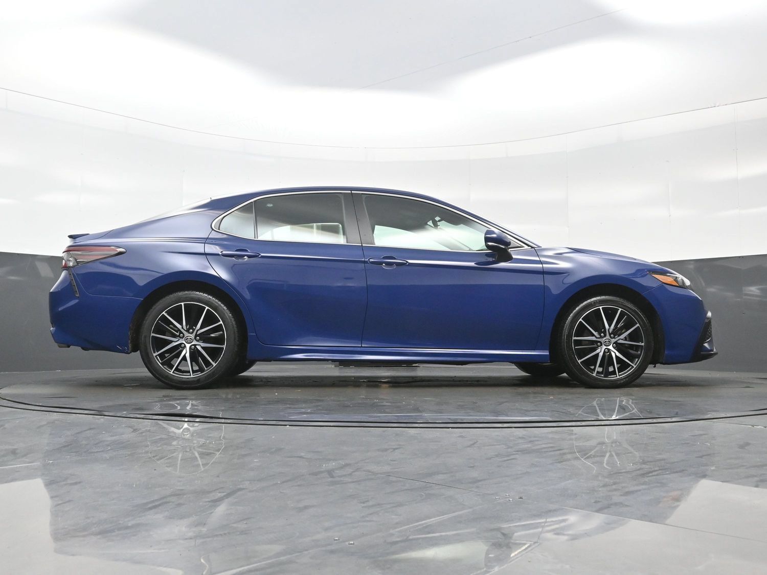 Used 2024 Toyota Camry SE FWD image 32
