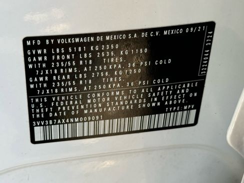 Used 2022 Volkswagen Tiguan SE image 34