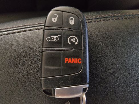 Used 2021 Dodge Durango R/T w/ Blacktop Package image 32