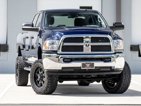 Used 2016 RAM 3500 Tradesman w/ Chrome Appearance Group AWD/4WD image 5