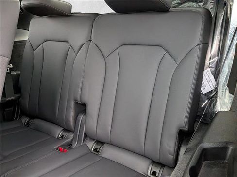 Used 2025 Audi Q7 2.0T Premium w/ Convenience Plus Package image 14