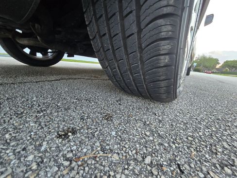 Used 2006 Toyota Avalon XLS image 26