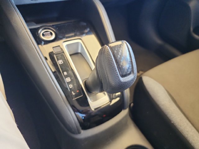 Used 2025 Nissan Versa SV w/ Trunk Package FWD image 18