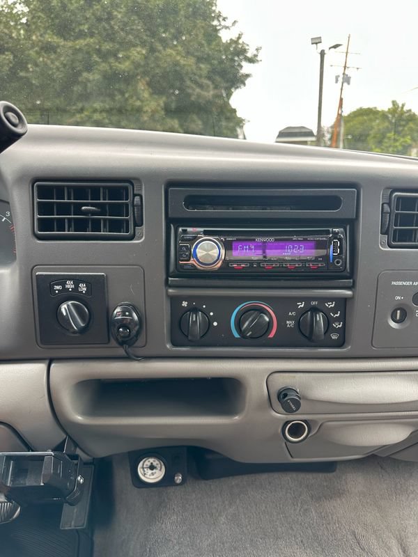 Used 1999 Ford F250 XLT AWD/4WD image 13