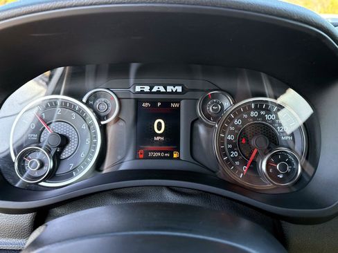 Used 2024 RAM 2500 Big Horn image 27