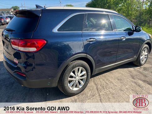 Used 2016 Kia Sorento AWD w/ LX Convenience Package image 7