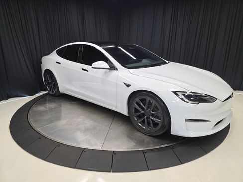 Used 2022 Tesla Model S image 14