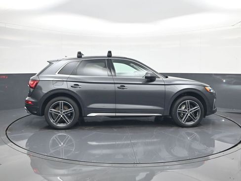 Used 2021 Audi Q5 e Premium Plus w/ Premium Plus Package AWD/4WD image 9