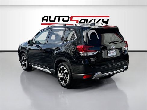 Used 2024 Subaru Forester Touring w/ Pop Package 2 image 5
