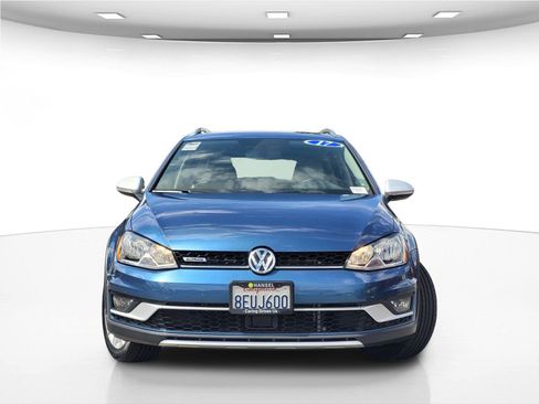 Used 2017 Volkswagen Golf Alltrack SEL AWD/4WD image 4