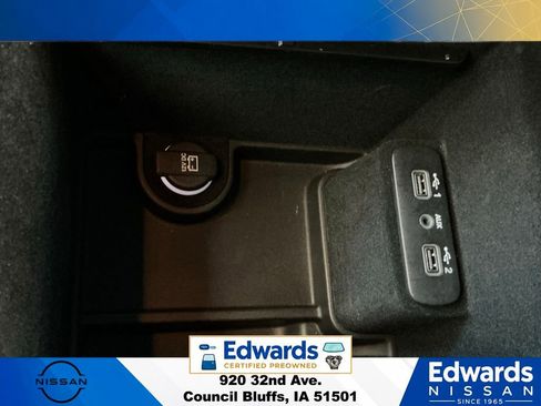 Used 2023 Chrysler 300 S RWD image 30