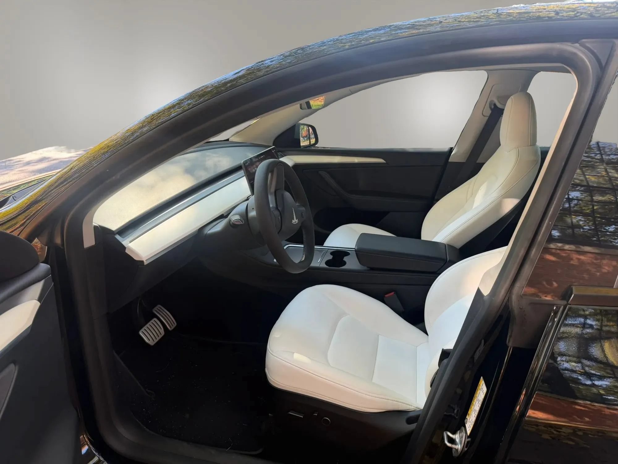 Used 2023 Tesla Model Y Long Range AWD/4WD image 12