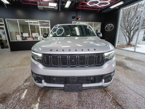 Used 2023 Jeep Wagoneer Series II image 6