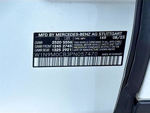 Used 2023 Mercedes-Benz EQB 250+ image 31