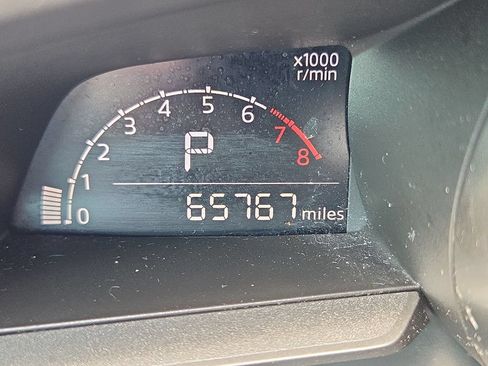 Used 2018 MAZDA MAZDA3 Sport w/ Preferred Equipment Package FWD image 29