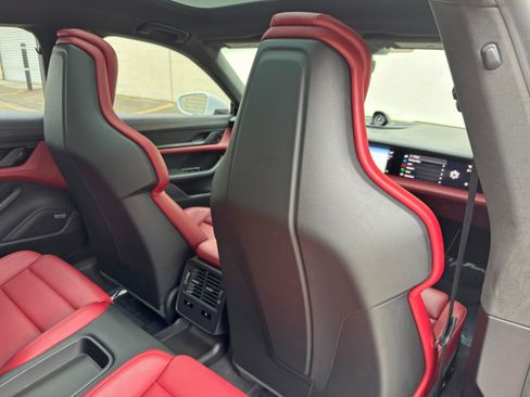 Used 2020 Porsche Taycan Turbo w/ Premium Package AWD/4WD image 32