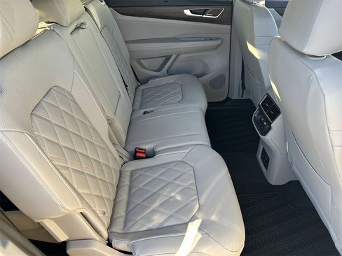 New 2026 Volkswagen Atlas SEL Premium R-Line image 9