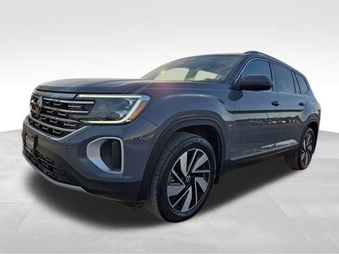 Used 2025 Volkswagen Atlas SEL image 5