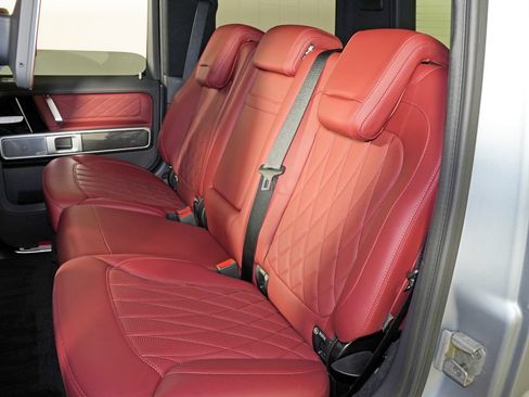 Used 2025 Mercedes-Benz G 550 image 35