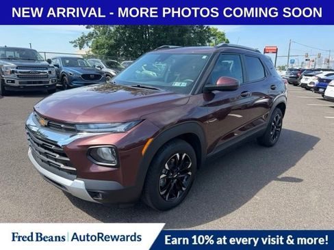 Used 2023 Chevrolet TrailBlazer LT FWD image 3