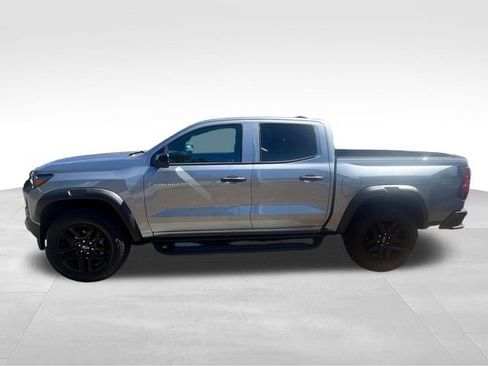 Used 2023 Chevrolet Colorado Trail Boss w/ Technology Package AWD/4WD image 4