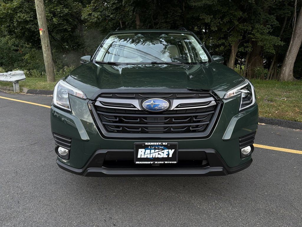 Certified 2023 Subaru Forester Limited AWD/4WD image 3