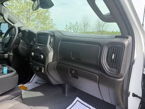 Used 2025 Chevrolet Silverado 2500 Custom w/ Custom Value Package AWD/4WD image 23