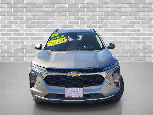 Certified 2024 Chevrolet Trax LT w/ Driver Confidence Package FWD image 2