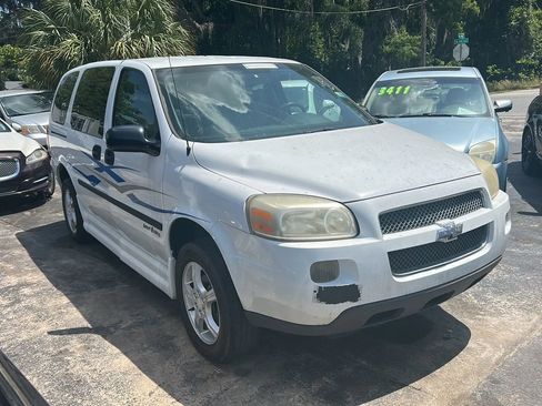 Used 2008 Chevrolet Uplander w/ Climate Package FWD image 2