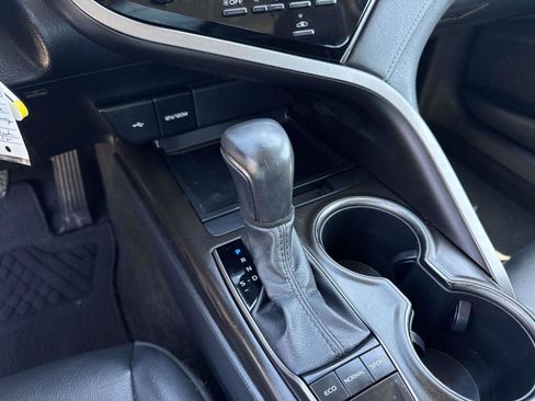 Used 2023 Toyota Camry SE FWD image 26