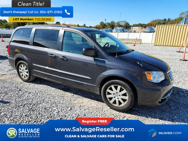 Used 2015 Chrysler Town & Country Touring FWD image 5