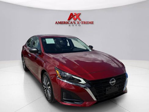 Used 2024 Nissan Altima 2.5 SV FWD image 7