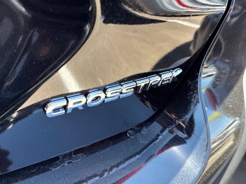 Certified 2025 Subaru Crosstrek 2.5i Premium AWD/4WD image 2