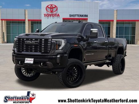 Used 2024 GMC Sierra 3500 Denali Ultimate AWD/4WD image 1