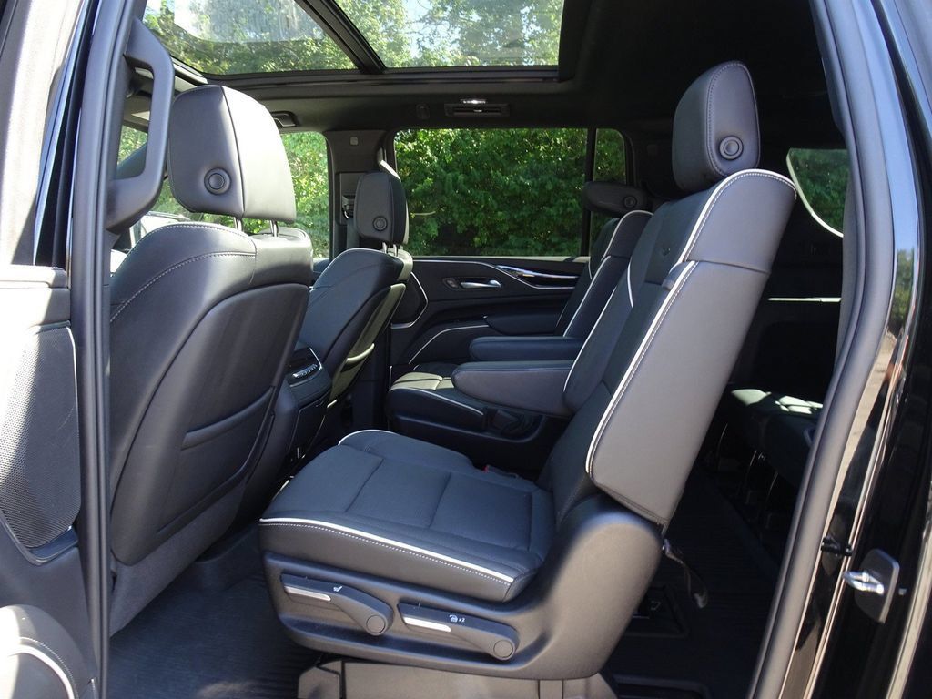 Certified 2024 Cadillac Escalade ESV Sport w/ Touring Package AWD/4WD image 14