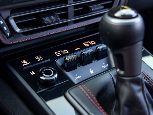 Used 2022 Porsche 911 GT3 image 39