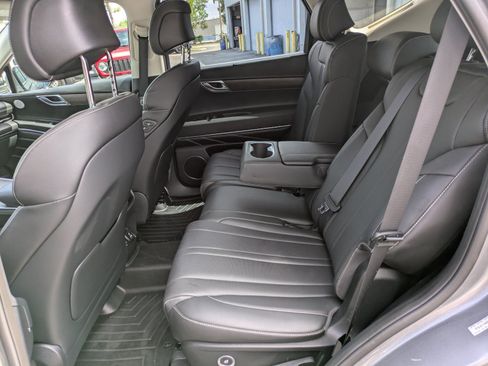 Used 2023 Genesis GV80 2.5T AWD/4WD image 12