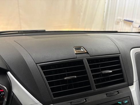 Used 2012 Chevrolet Traverse LT FWD image 45