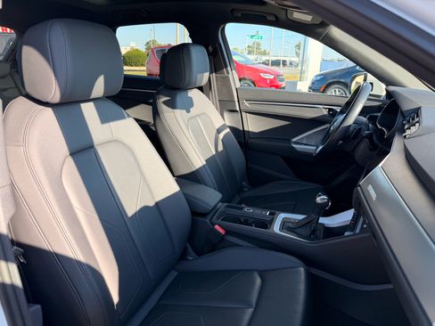 Used 2023 Audi Q3 2.0T Premium image 18