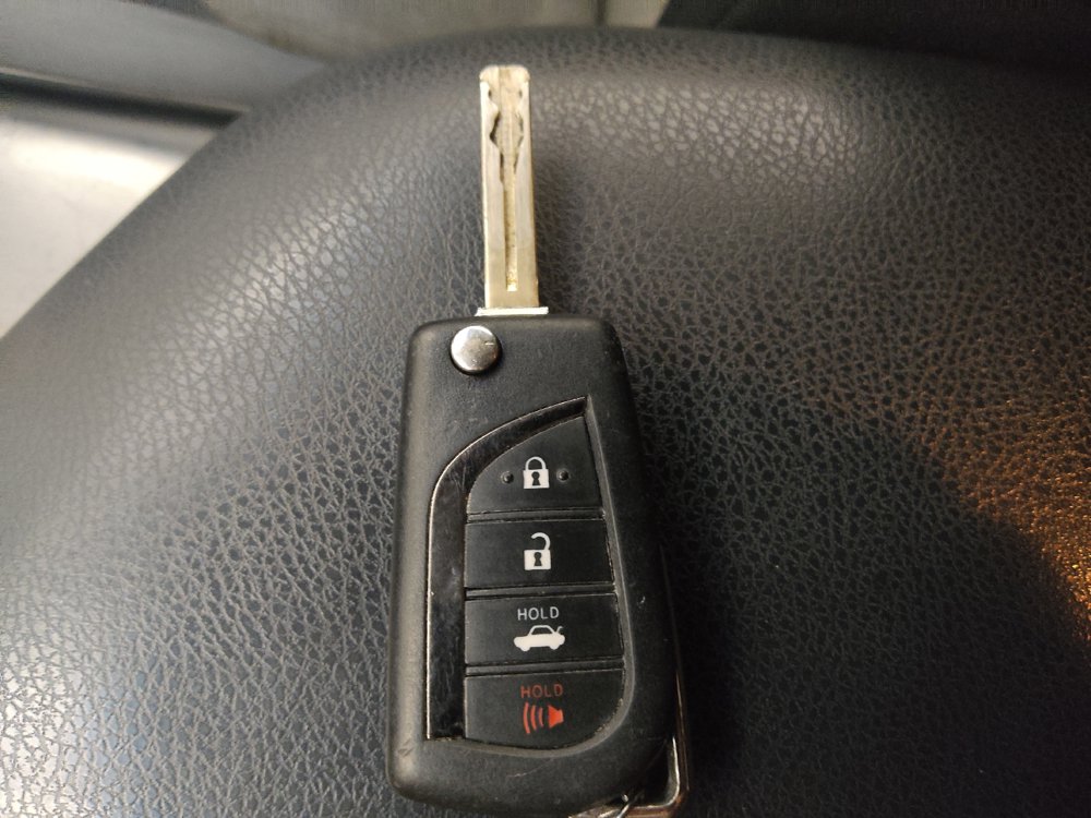 Used 2019 Toyota Camry LE FWD image 32