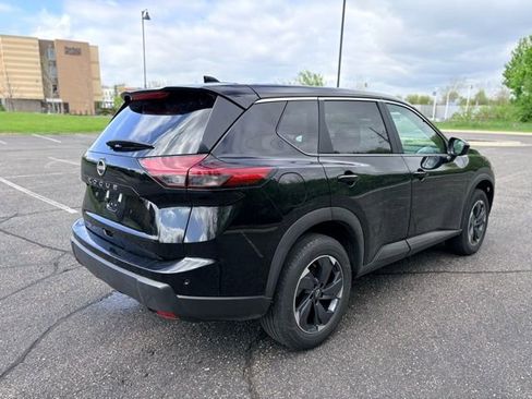 Used 2025 Nissan Rogue SV FWD image 5
