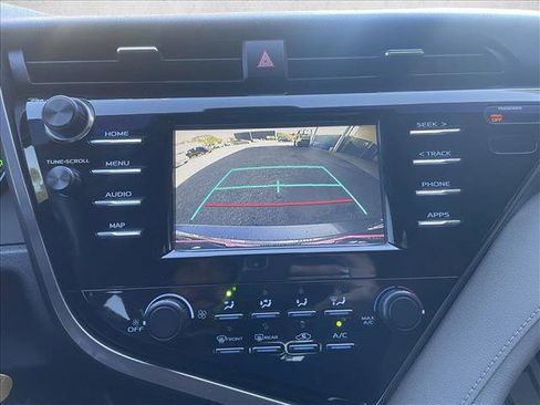 Used 2019 Toyota Camry LE image 19